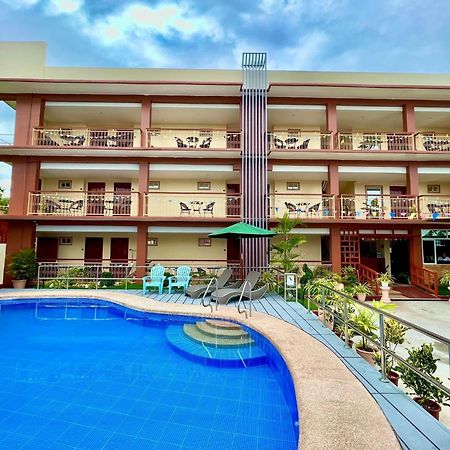 Rufana Suites Moalboal Bagian luar foto