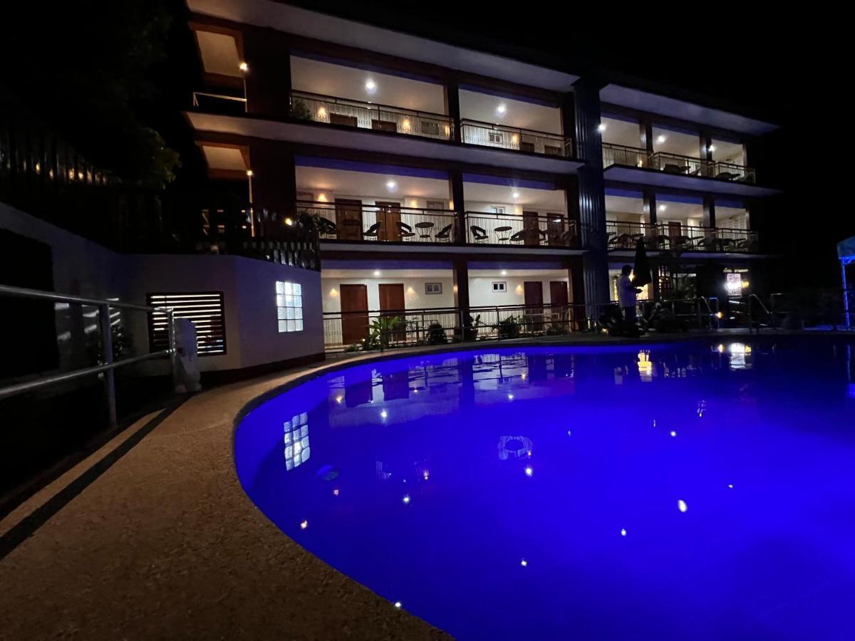 Rufana Suites Moalboal Bagian luar foto