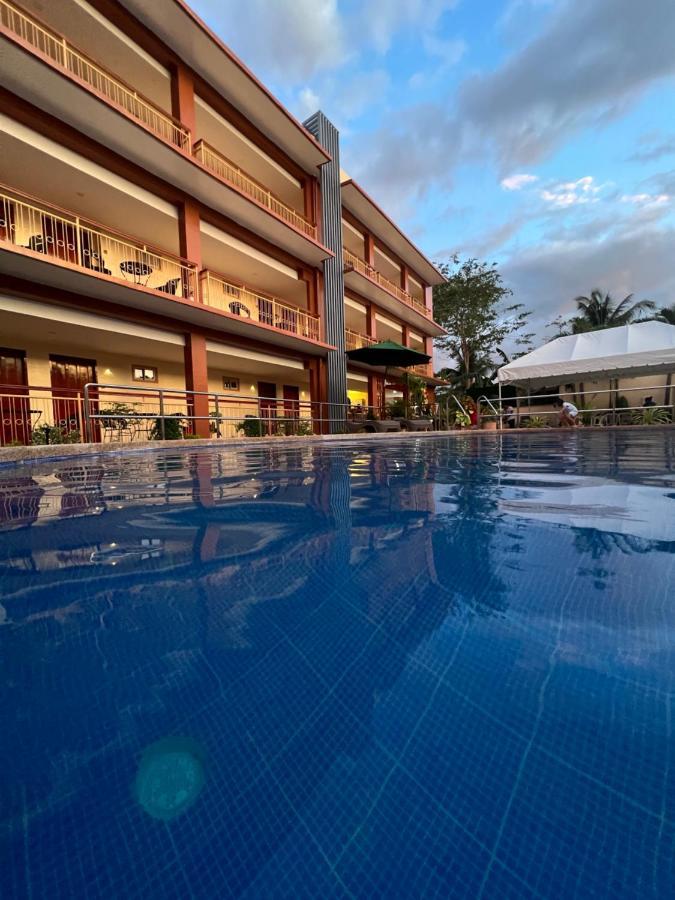 Rufana Suites Moalboal Bagian luar foto