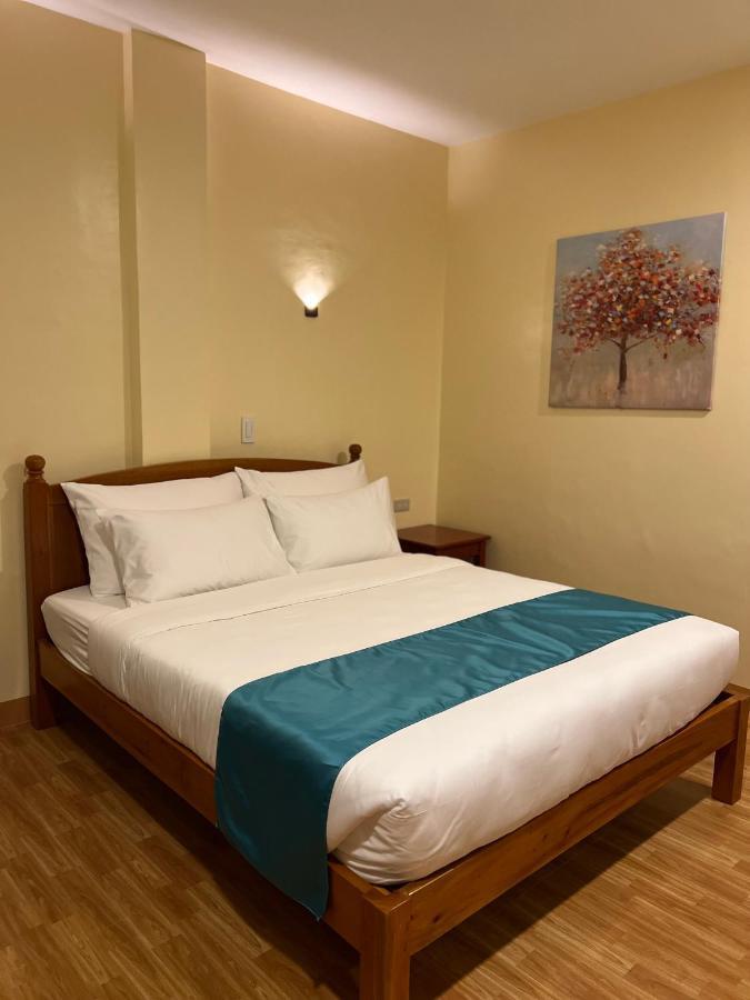 Rufana Suites Moalboal Bagian luar foto