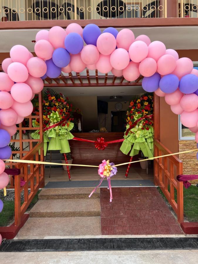 Rufana Suites Moalboal Bagian luar foto