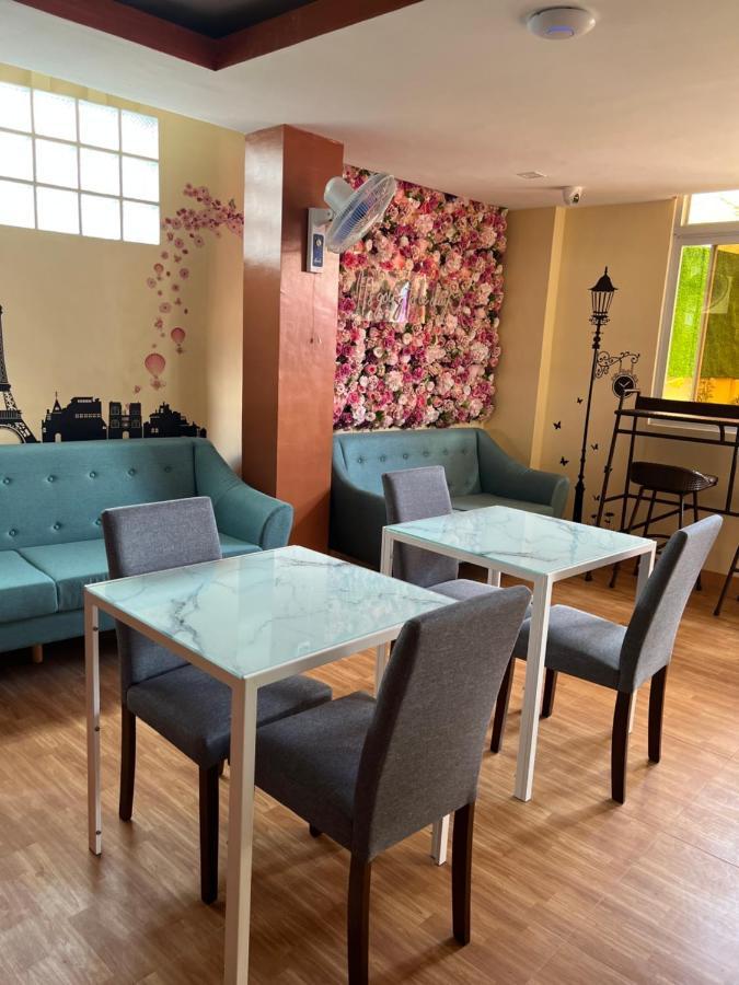 Rufana Suites Moalboal Bagian luar foto