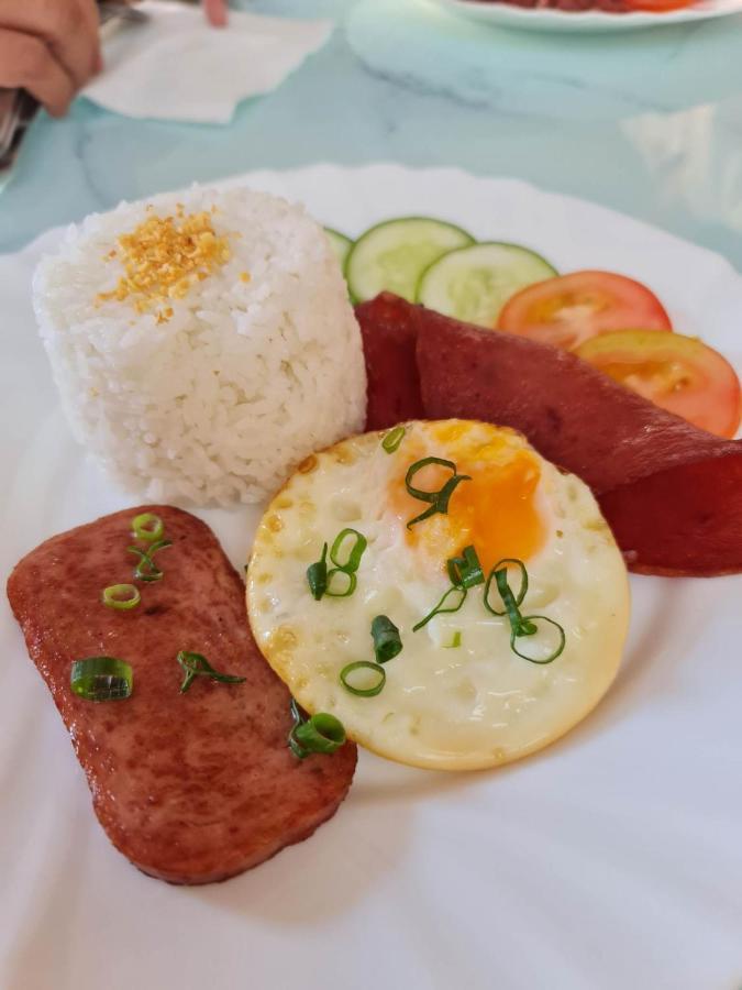 Rufana Suites Moalboal Bagian luar foto