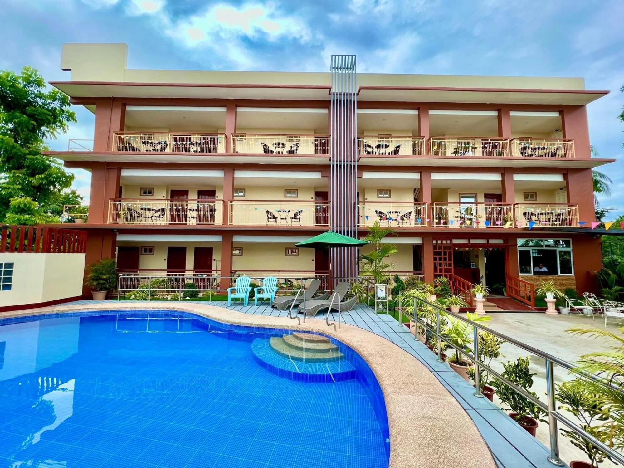 Rufana Suites Moalboal Bagian luar foto